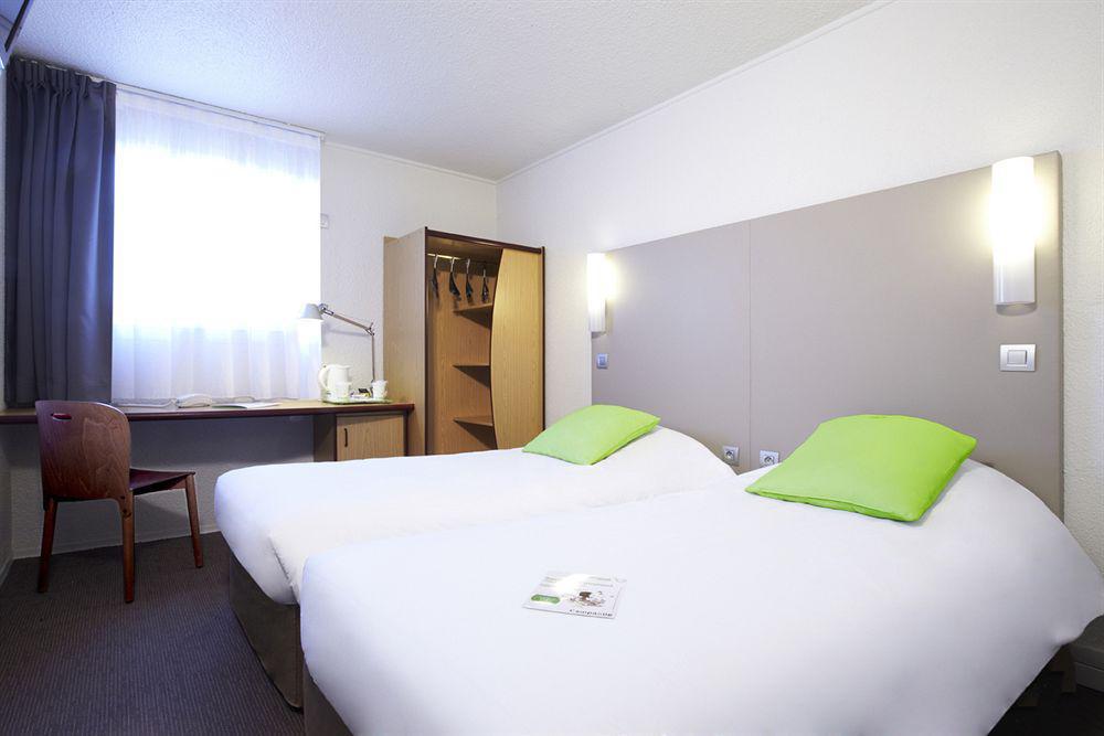 Campanile Paris Ouest - Gennevilliers Port Hotell Exteriör bild